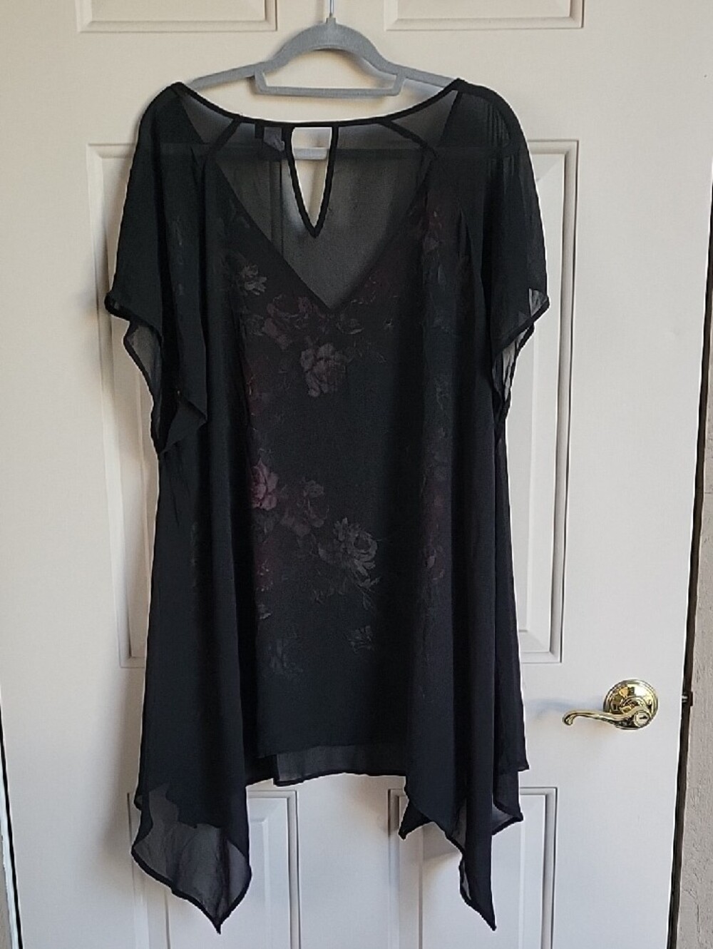 Torrid Black Floral Sheer Kimono Size 5X Red Rose Boho Open Front Cover Up - Picture 2 of 9